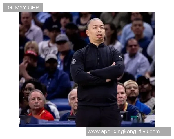 泰伦卢谈防守策略坚持不换防库里以减少混乱局面