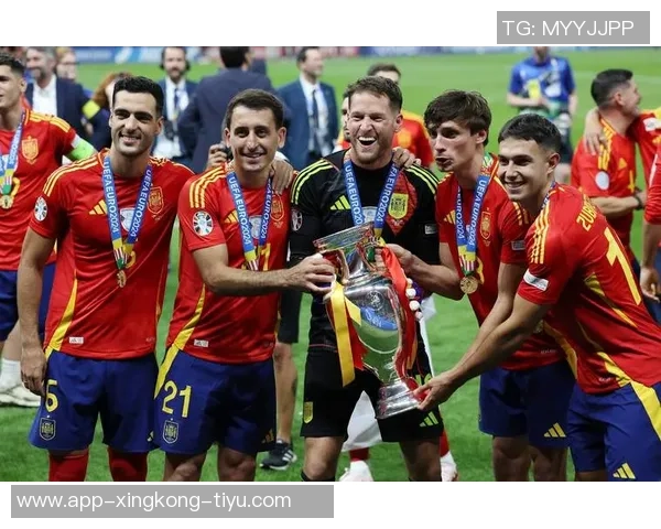 马卡报道：勒诺尔芒在西班牙国家队表现出色总出战1932分钟深受德拉富恩特喜爱